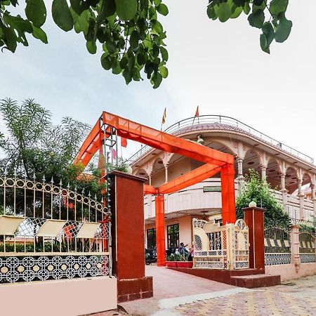 Hotel Spot On 60838 Shri Giriraj Dham Govardhan Zewnętrze zdjęcie