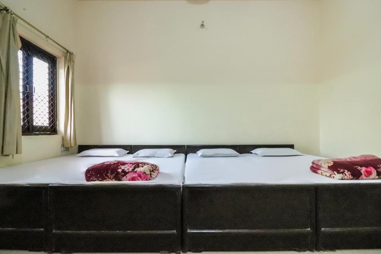 Hotel Spot On 60838 Shri Giriraj Dham Govardhan Zewnętrze zdjęcie