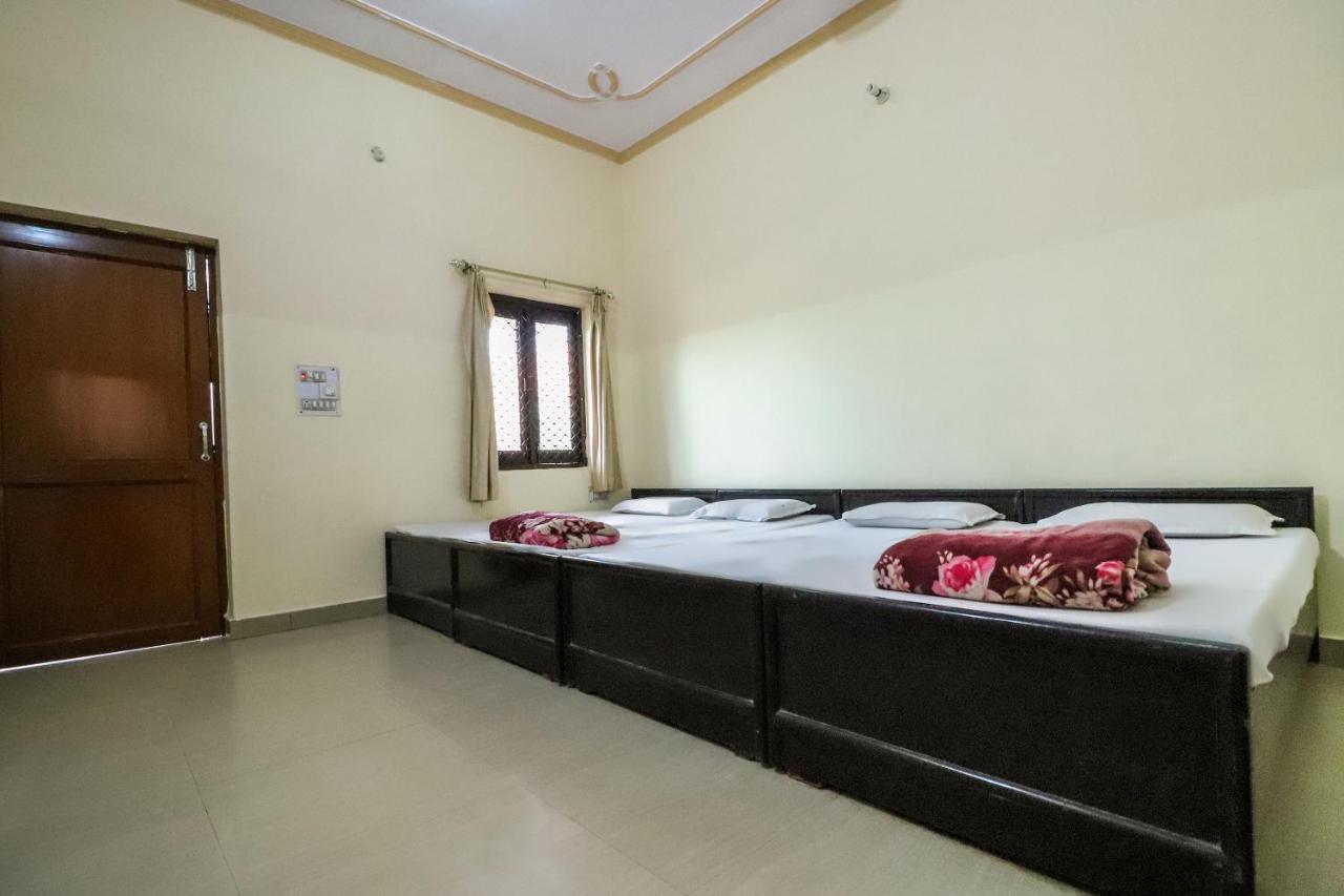 Hotel Spot On 60838 Shri Giriraj Dham Govardhan Zewnętrze zdjęcie